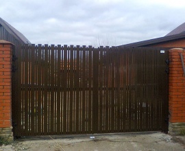 Фото распашных ворот - примеры работ ООО Краснодарские ворота Анапа